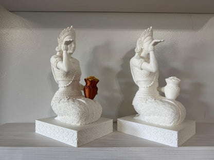 Money-Bringing Lady Statue — Neang Bak Neang Baoey — photo 1